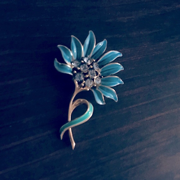 VTG Blue Flower w/CZ Diamond Studs Center Brooch - Picture 2 of 14